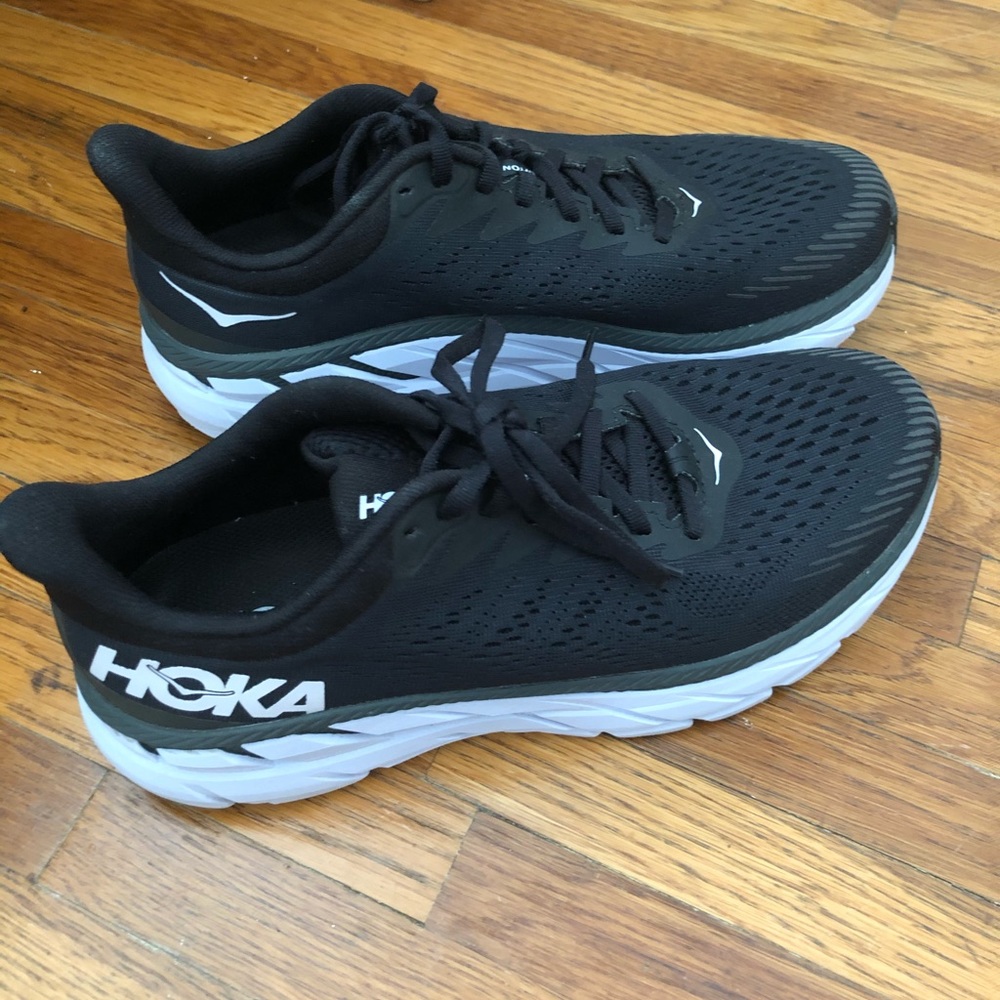 Hoka One One Clifton 7 Running Shoe black
Size 9